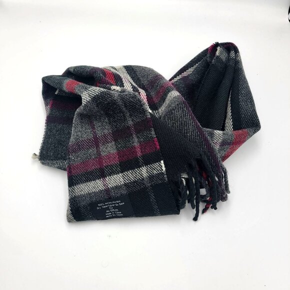 Plaid Preppy Dark Academia Scarf With Fringe Design In Black Burgundy & Gray - Picture 5 of 5